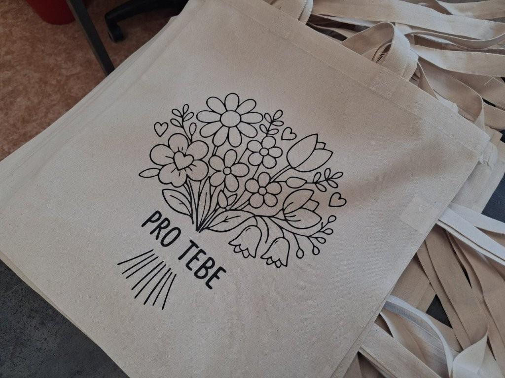 Na textil tiskneme od jednoho kusu